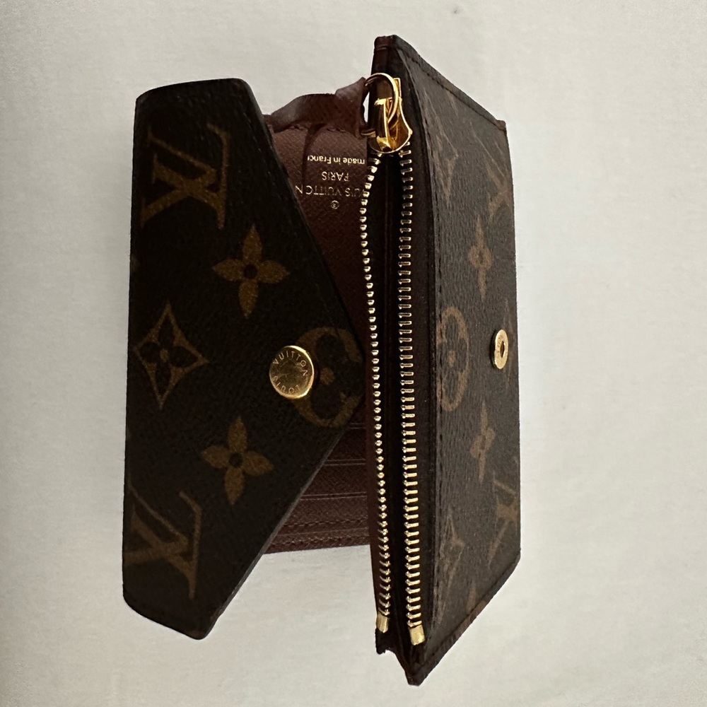 Louis. Vuitton Victoria Wallet